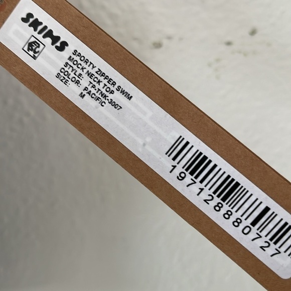 Skims Sporty Zipper Swim Bikini - Picture 6 of 10